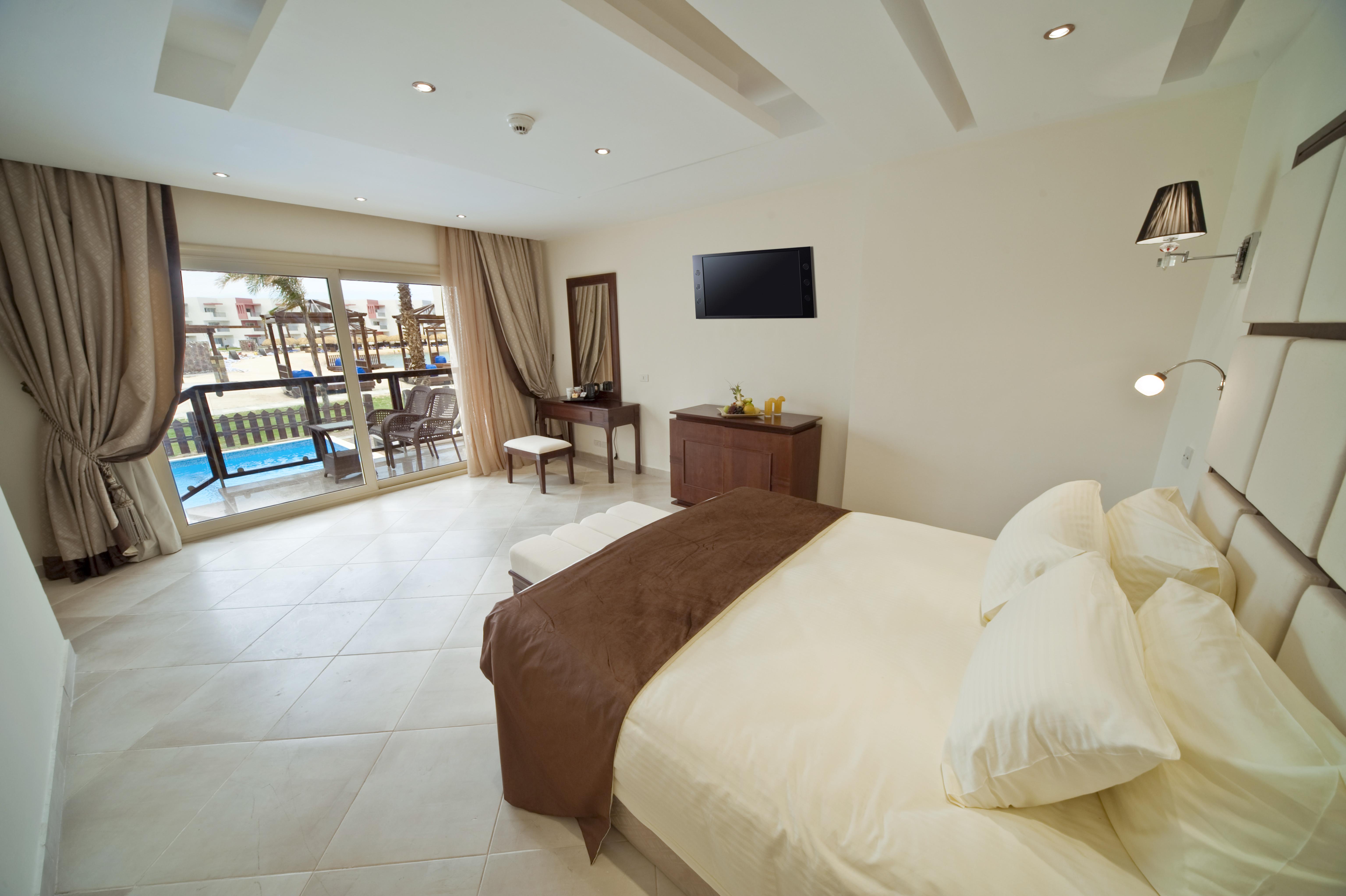 Sunrise Crystal Bay Resort -Grand Select (Adults Only) Hurghada Exterior photo A hotel room